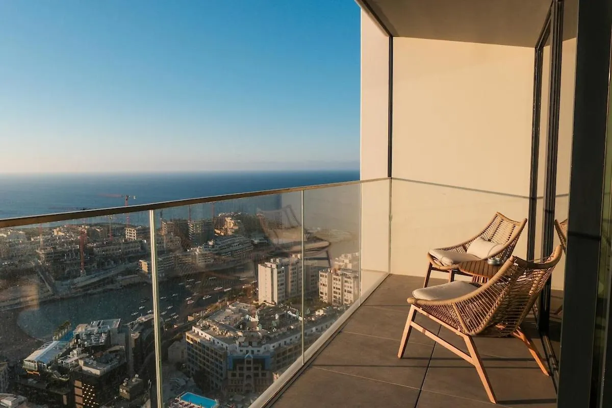 Top Floor Apartment With Roof Pool In St Julians